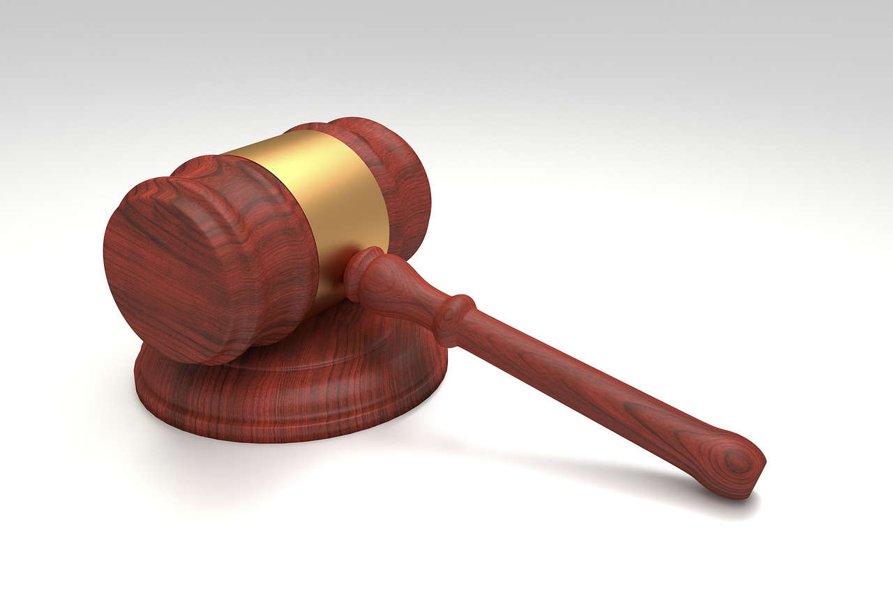 image of an auction gavel